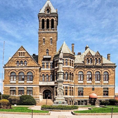 City Hall Grand Hotel Williamsport Rom bilde